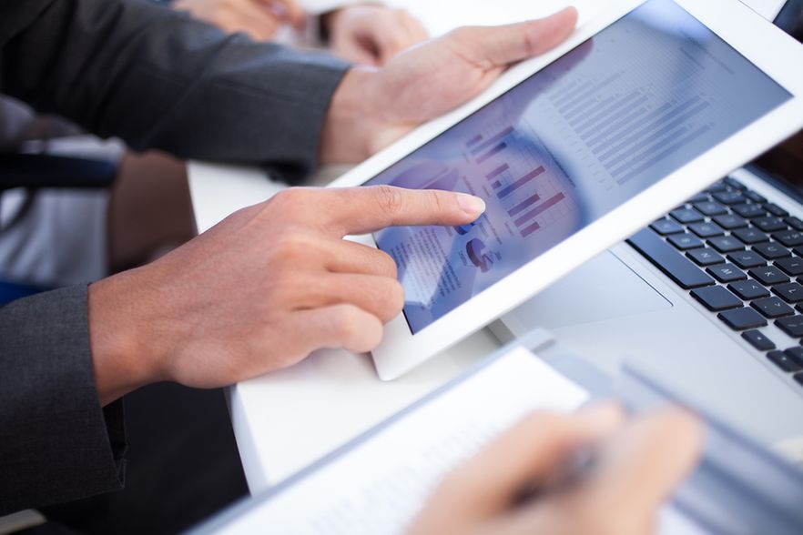Tablet mit Umfrage
