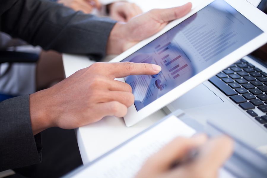 Tablet mit Umfrage