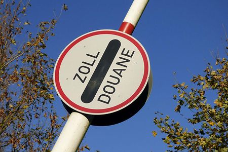 Zoll Schild