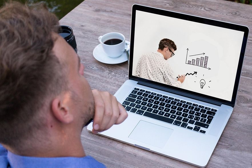 Webniar mit Chart